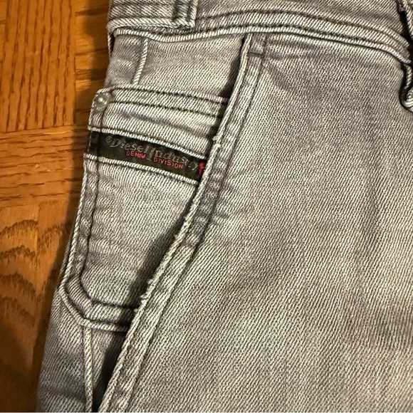 Diesel Men's Combat RR55 Jeans Gray Sz 33x28.5 Distressed Tapered Straight Leg - Picture 7 of 16